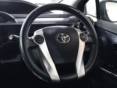 2015 Toyota Aqua - Thumbnail
