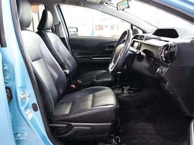2015 Toyota Aqua - Thumbnail