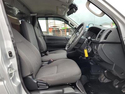 2019 Toyota Hiace - Thumbnail