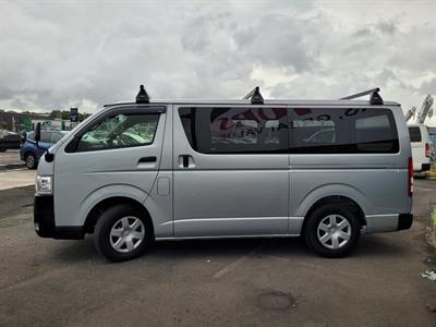 2019 Toyota Hiace - Thumbnail
