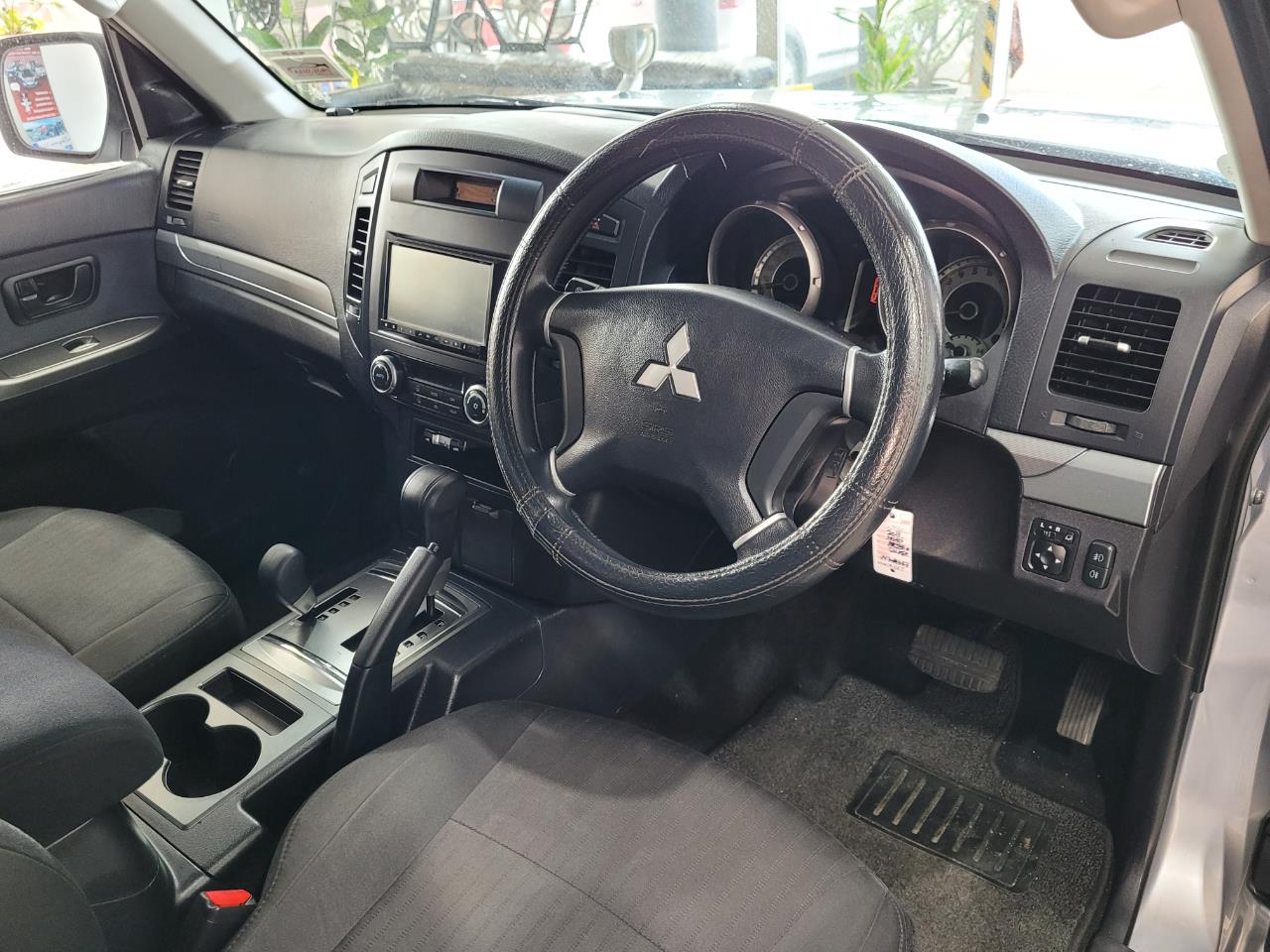 2011 Mitsubishi Pajero