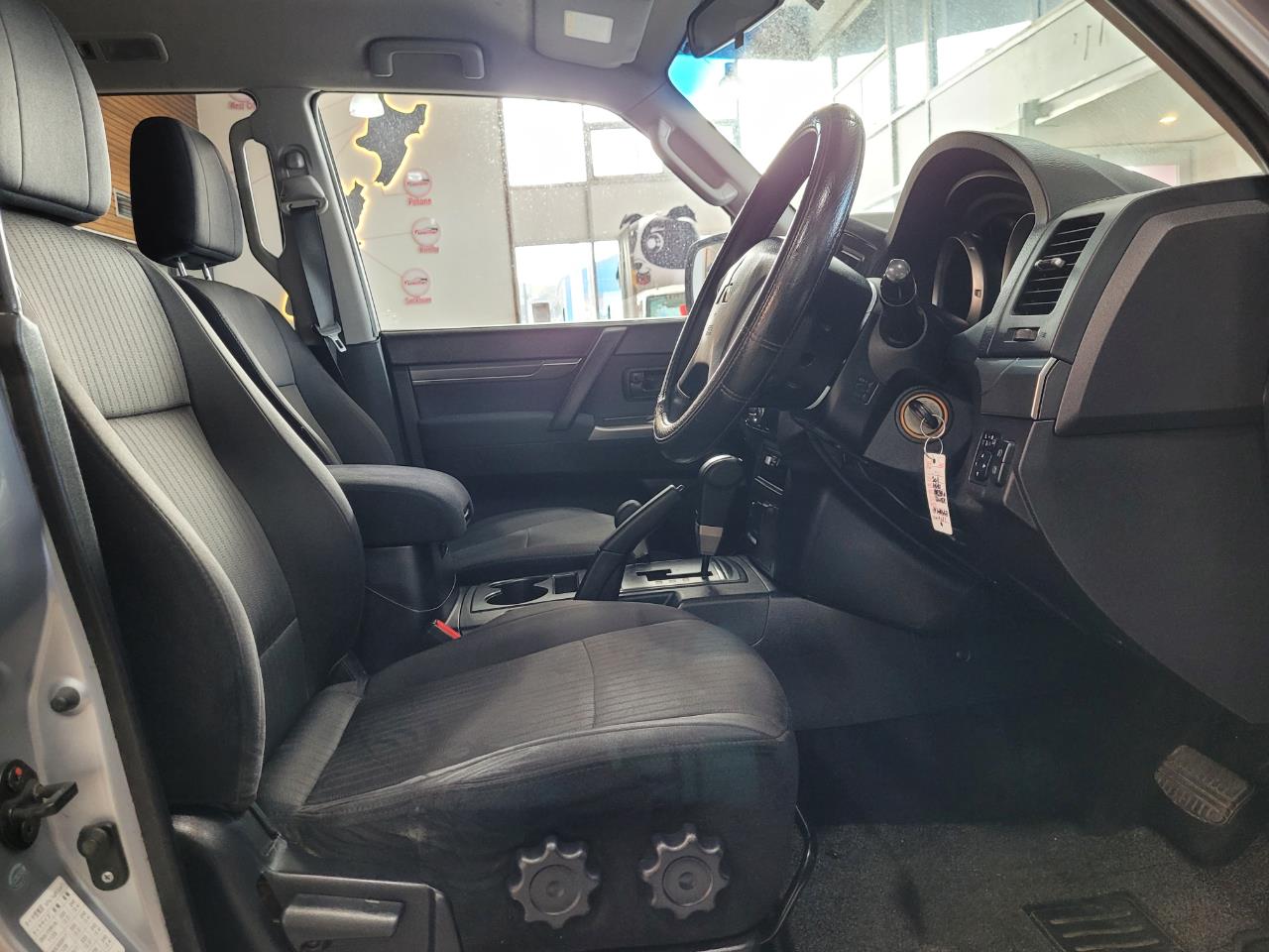 2011 Mitsubishi Pajero