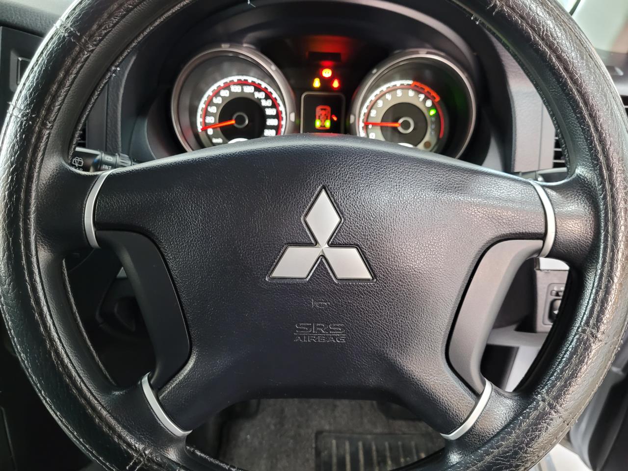 2011 Mitsubishi Pajero