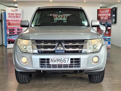 2011 Mitsubishi Pajero - Thumbnail