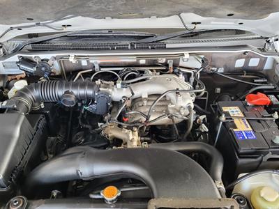 2011 Mitsubishi Pajero - Thumbnail