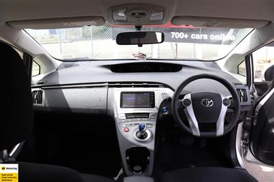 2014 Toyota Prius - Thumbnail