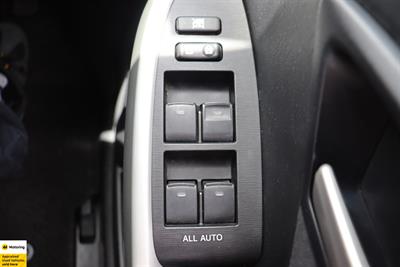 2014 Toyota Prius - Thumbnail