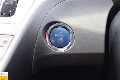 2014 Toyota Prius - Thumbnail