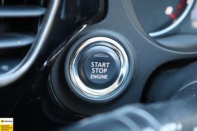 2022 Mitsubishi Outlander - Thumbnail