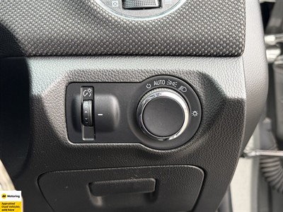 2012 Holden Cruze - Thumbnail