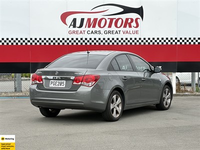 2012 Holden Cruze - Thumbnail