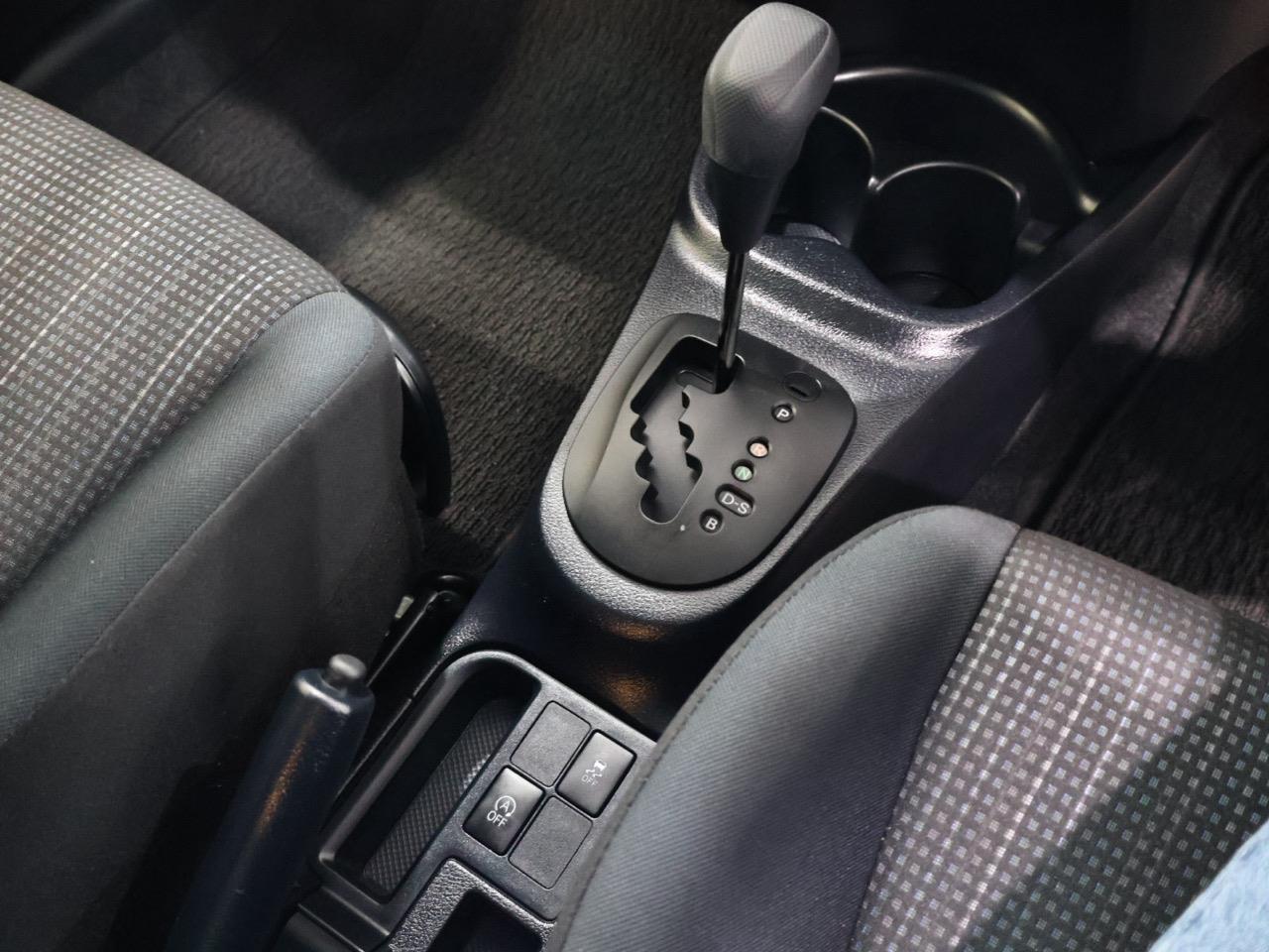 2015 Toyota Vitz