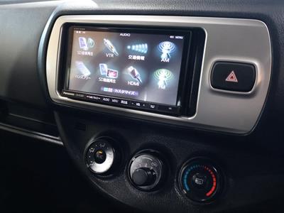 2015 Toyota Vitz - Thumbnail