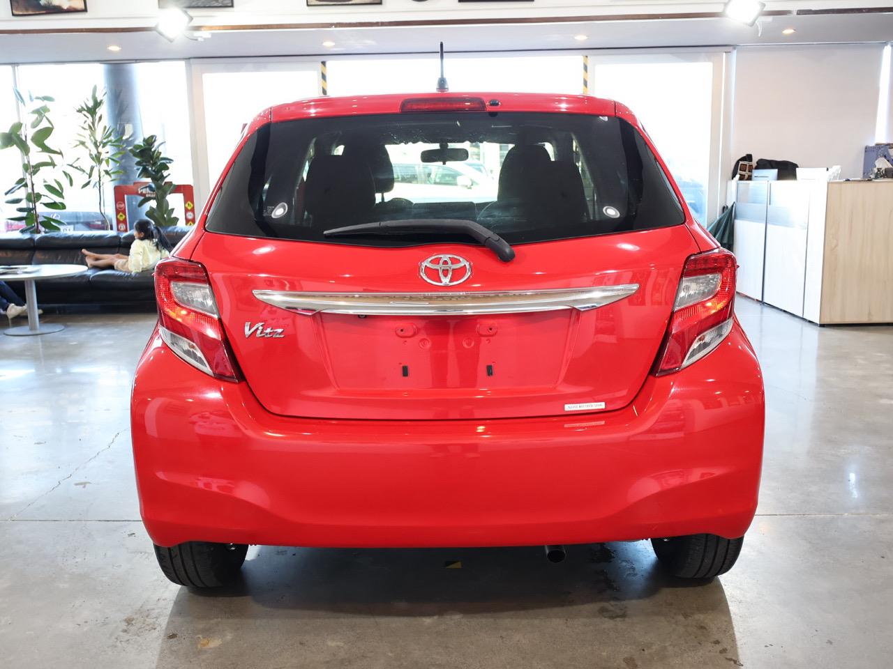 2015 Toyota Vitz