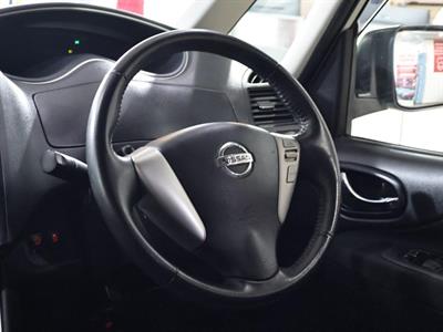 2013 Nissan Serena - Thumbnail