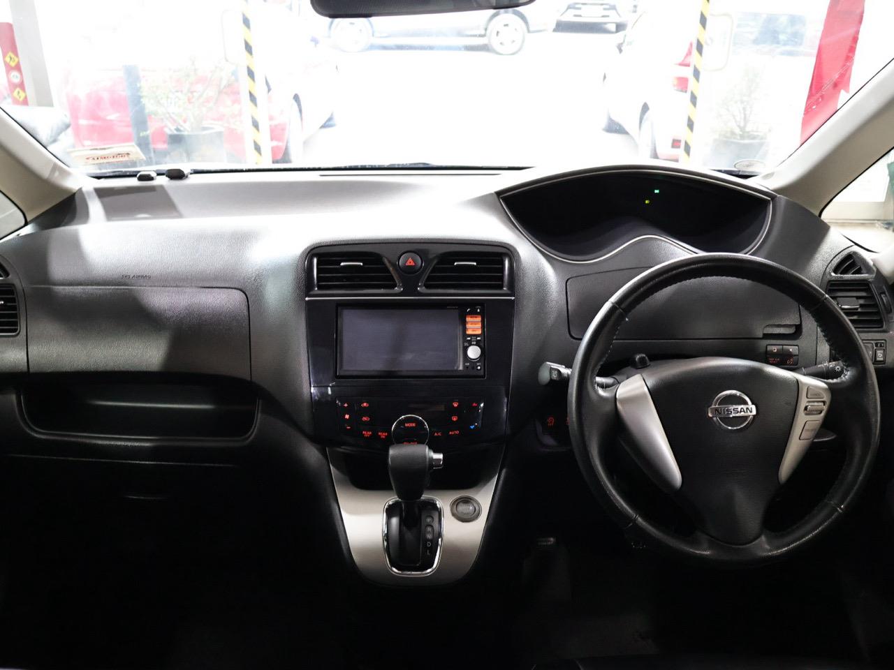 2013 Nissan Serena