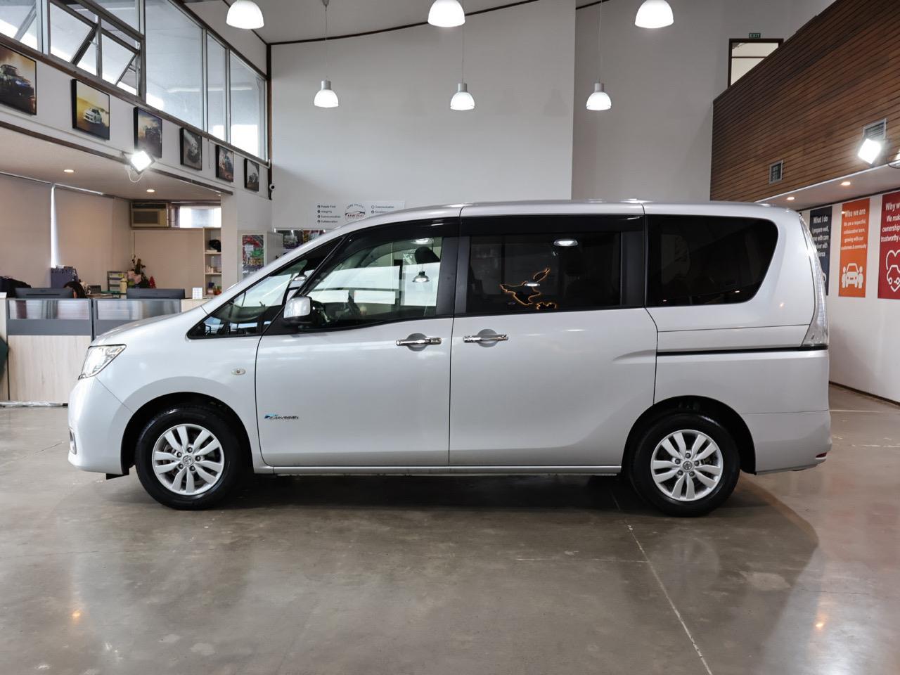 2013 Nissan Serena