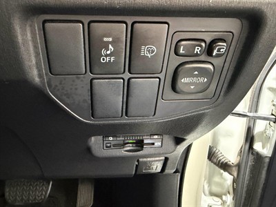 2014 Toyota Prius - Thumbnail