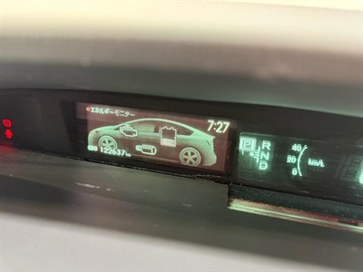 2014 Toyota Prius - Thumbnail