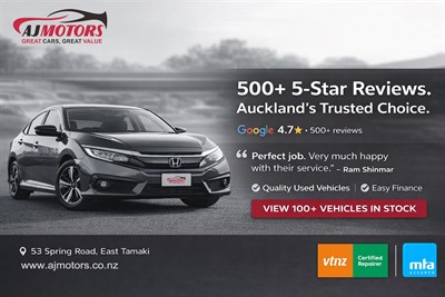 2014 Toyota Prius - Thumbnail