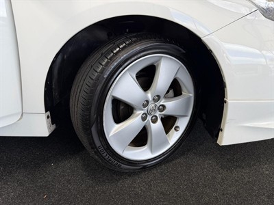 2014 Toyota Prius - Thumbnail