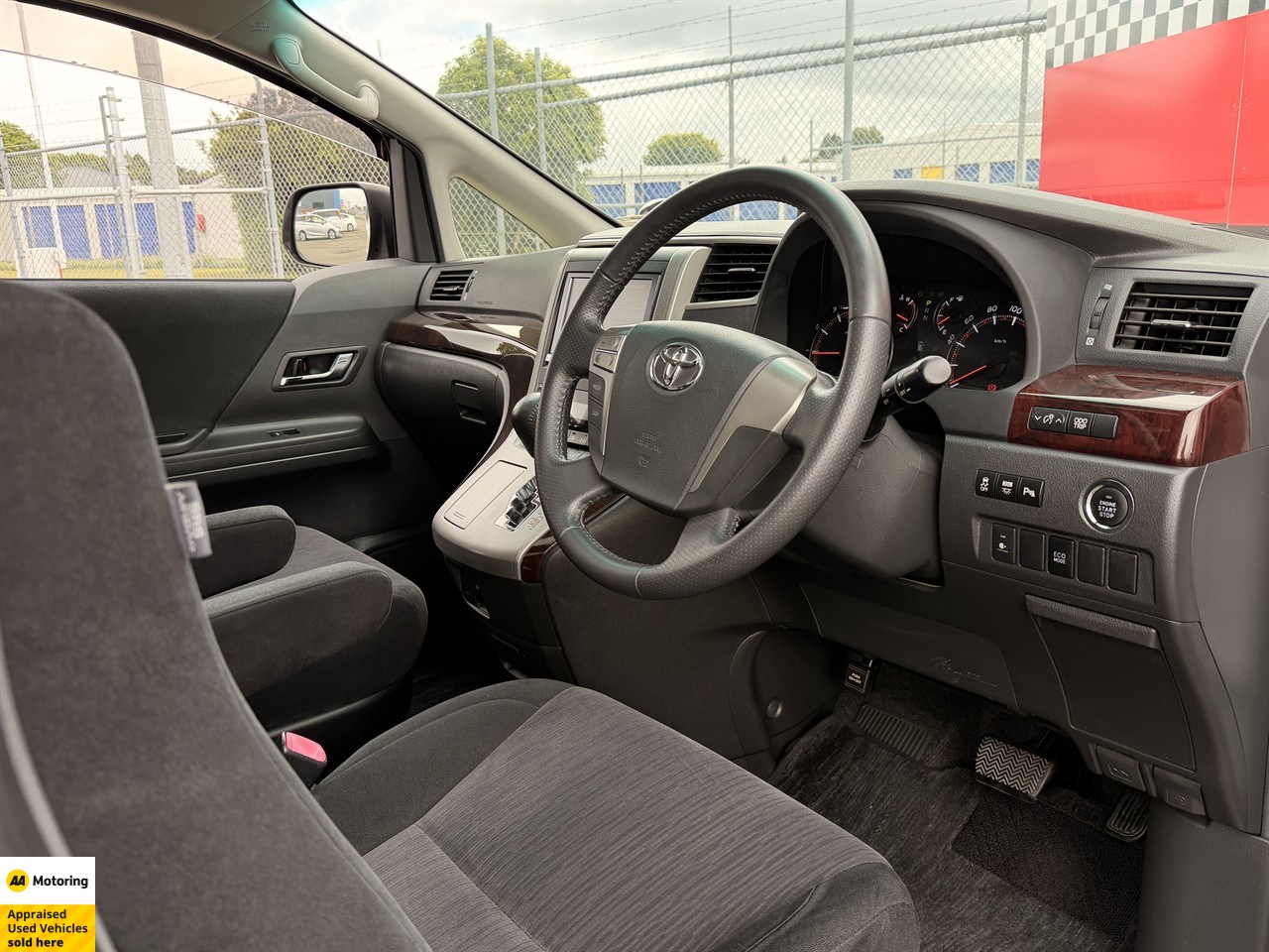 2012 Toyota Vellfire