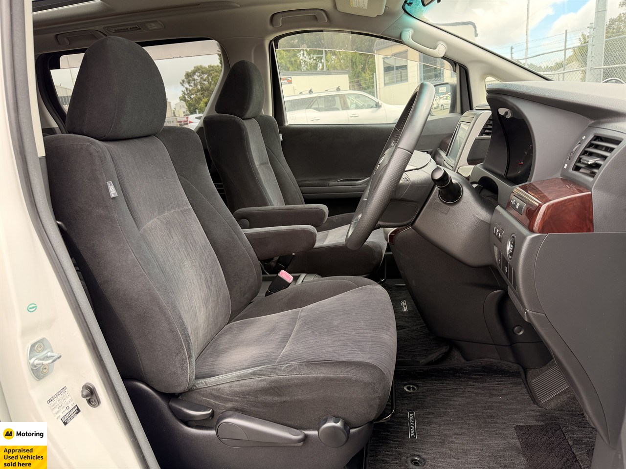 2012 Toyota Vellfire
