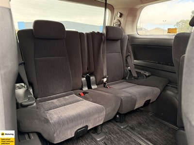 2012 Toyota Vellfire - Thumbnail