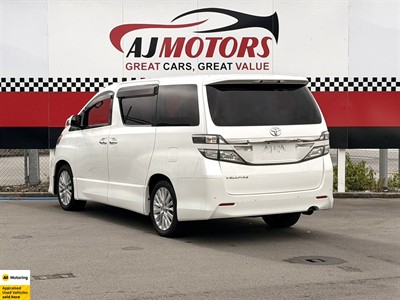 2012 Toyota Vellfire - Thumbnail