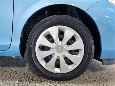 2014 Toyota Aqua - Thumbnail