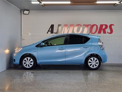 2014 Toyota Aqua - Thumbnail