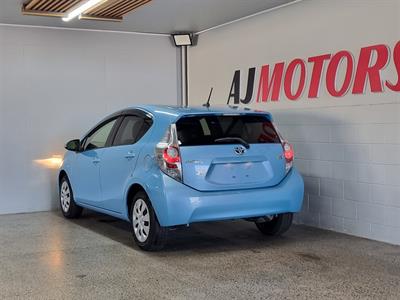 2014 Toyota Aqua - Thumbnail