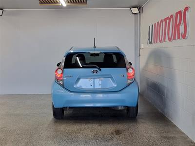 2014 Toyota Aqua - Thumbnail