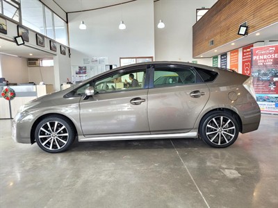 2012 Toyota Prius - Thumbnail