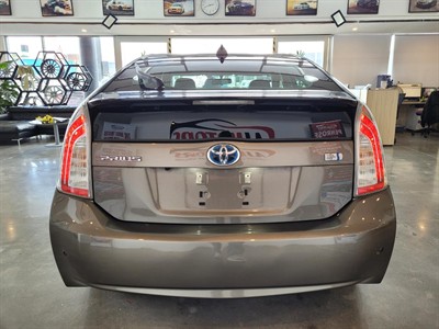 2012 Toyota Prius - Thumbnail