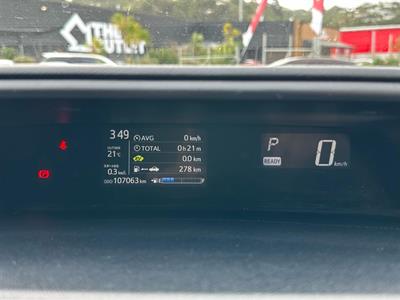 2017 Toyota Aqua - Thumbnail