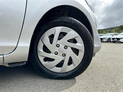 2017 Toyota Aqua - Thumbnail