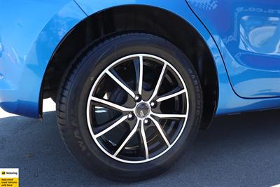 2017 Suzuki Swift - Thumbnail