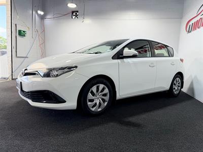 2018 Toyota Corolla - Thumbnail