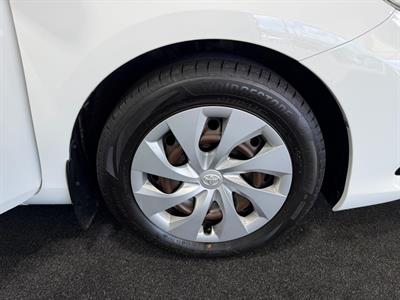 2018 Toyota Corolla - Thumbnail