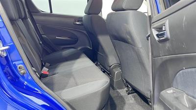 2015 Suzuki Swift - Thumbnail