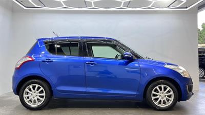 2015 Suzuki Swift - Thumbnail