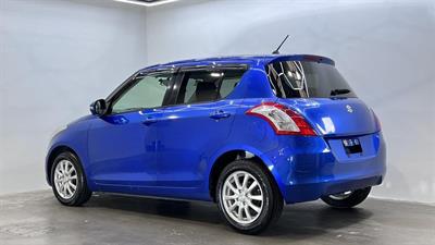 2015 Suzuki Swift - Thumbnail