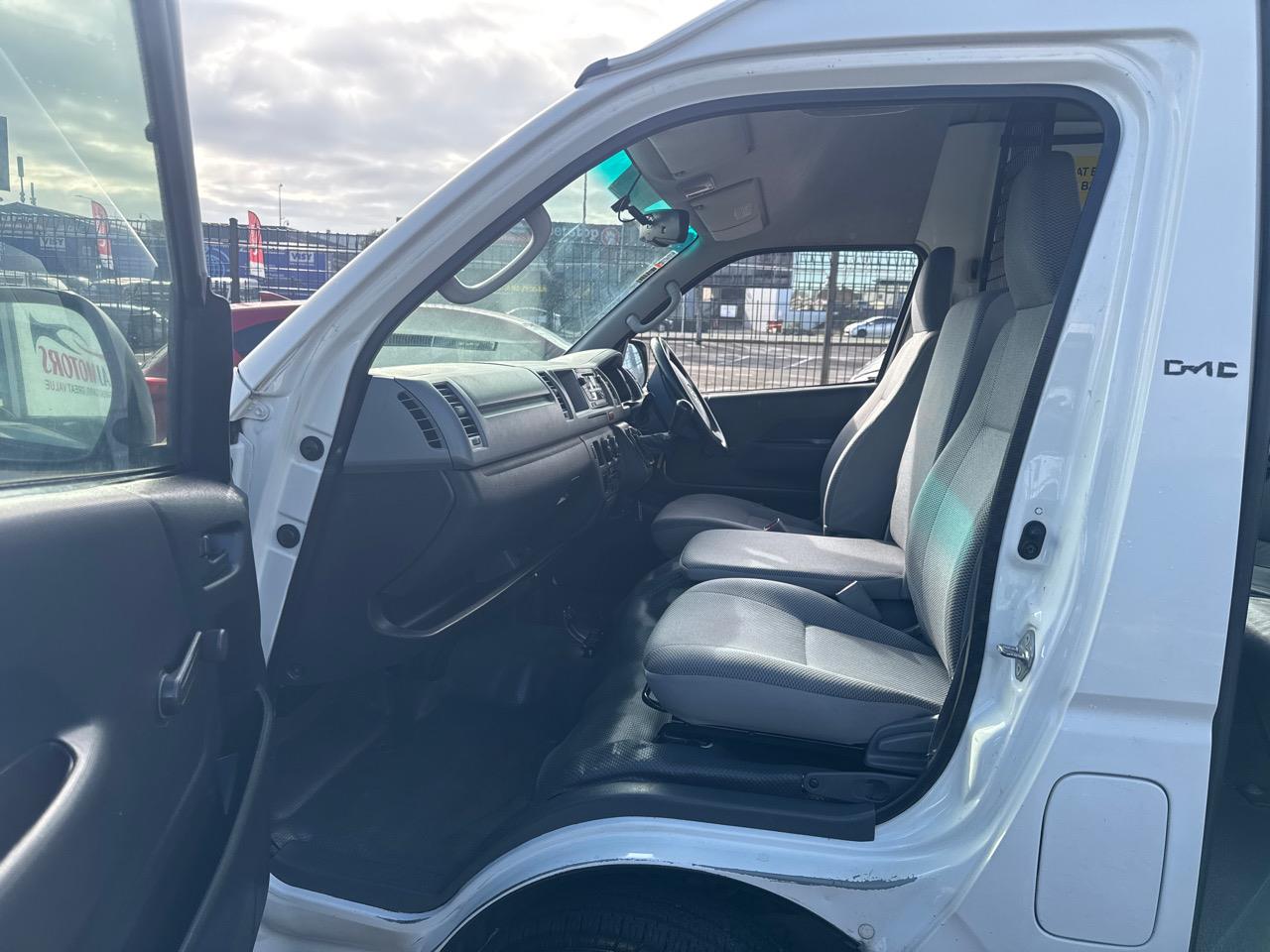 2010 Toyota Hiace