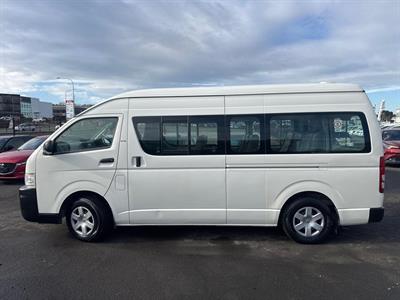 2010 Toyota Hiace - Thumbnail