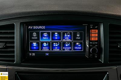 2012 Nissan Elgrand - Thumbnail
