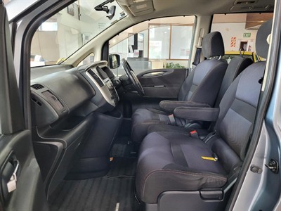 2008 Nissan Serena - Thumbnail