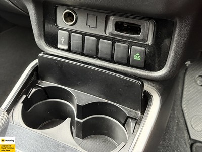 2022 Mitsubishi Outlander - Thumbnail