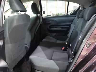 2015 Toyota Aqua - Thumbnail