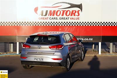 2022 Hyundai i30 - Thumbnail